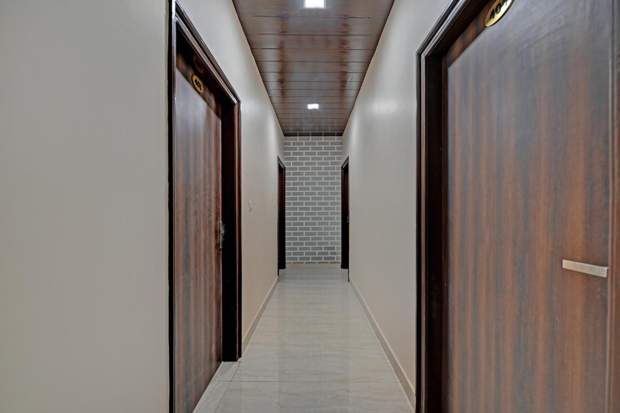 OYO 79424 Hotel Jaipur Paradise Bagian luar foto