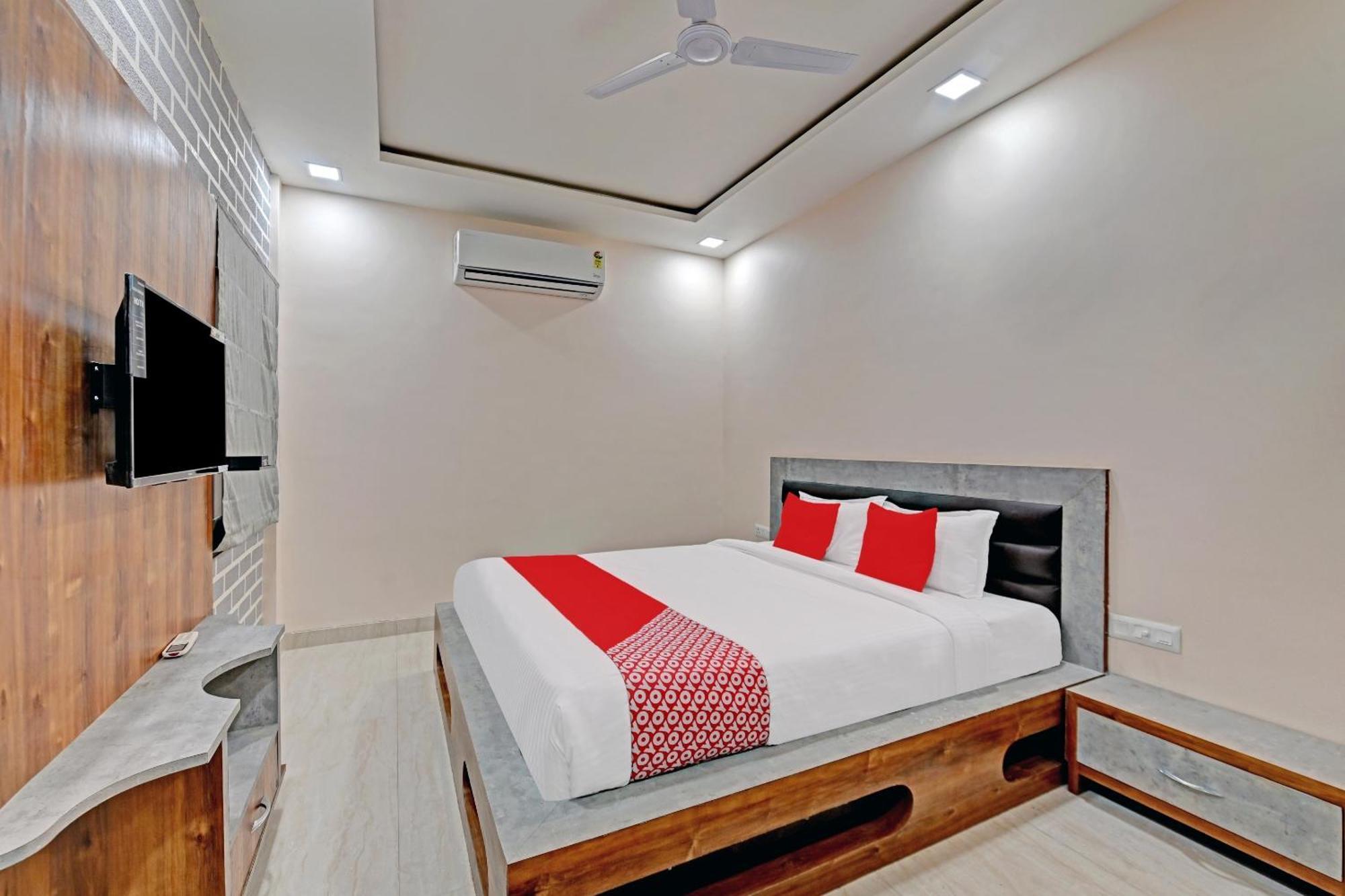 OYO 79424 Hotel Jaipur Paradise Bagian luar foto